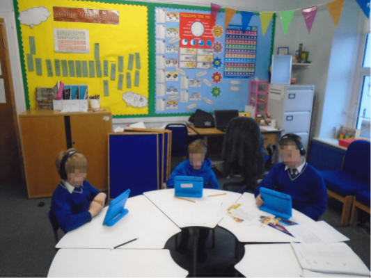 UK primary class using Phonics Hero on tablets