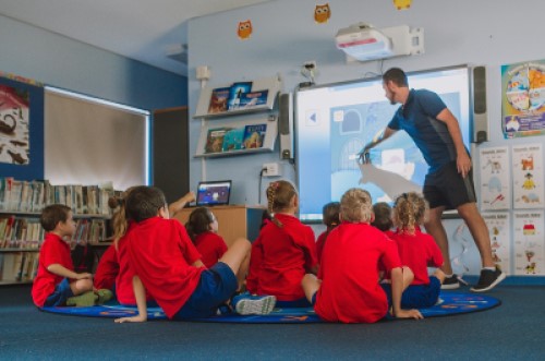 whole class teacher using Phonics Hero